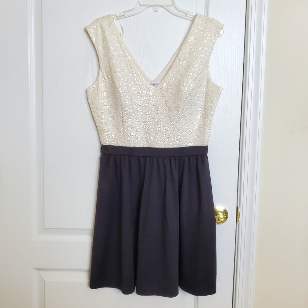 Candie's V-Neck Ivory and Black Dress